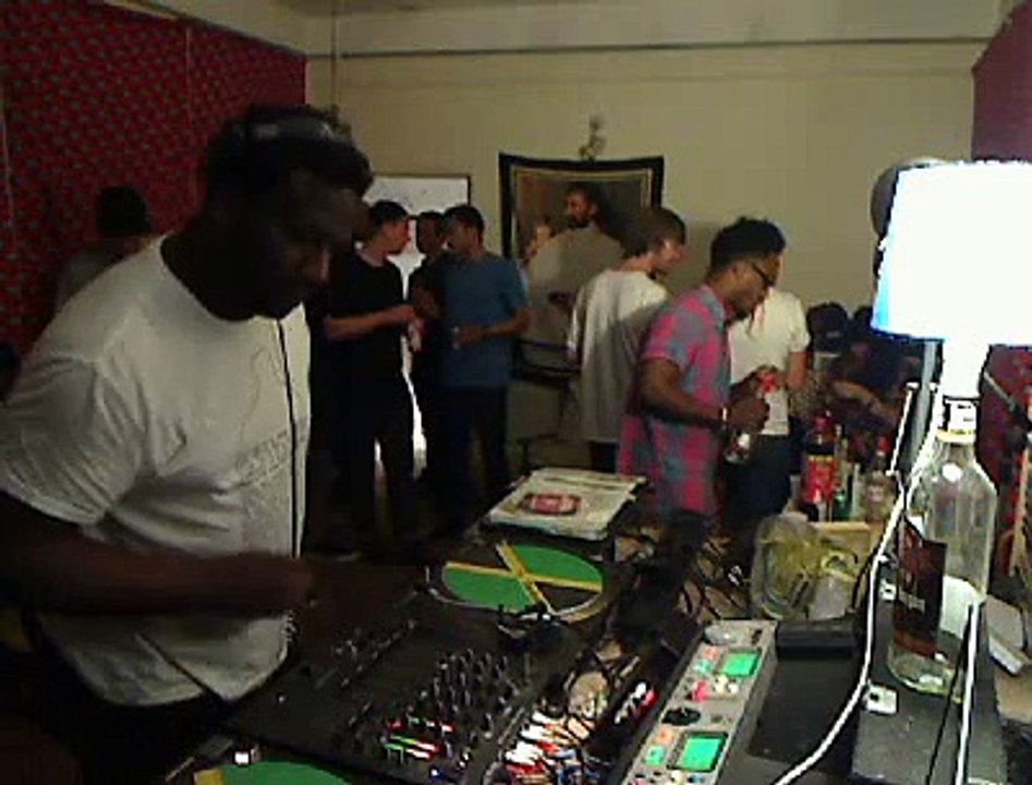 Boiler Room London Mr Wonderful w/ Bullion, Funkineven, Dobie MPC, The bPm, Tony Nwachukwu (CDR), Paddy, Beatnik DJ Set