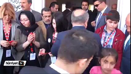 Gülben Ergen açılış sırasında baygınlık geçirdi