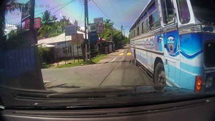mad bus drivers in Sri Lanka