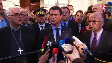 Attentat déjoué à Paris : Valls veut renforcer la protection des lieux de culte