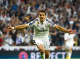 Chicharito faz o gol da classificação do Real na Champions