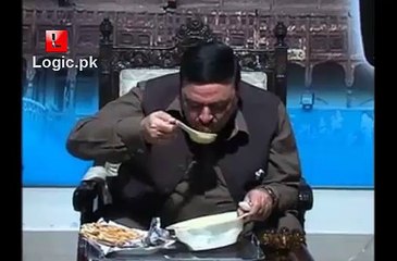 Whether You Like Or Not But This Is Sheikh Rasheed's Normal Eating Style
