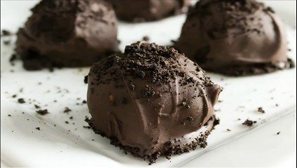 Easy OREO Truffles -