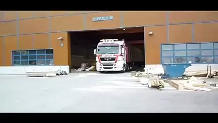 Ce que transporte ce Camion est vraiment INCROYABLE