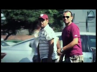 YouTube: estacionó su auto donde no debía y recibió una lección