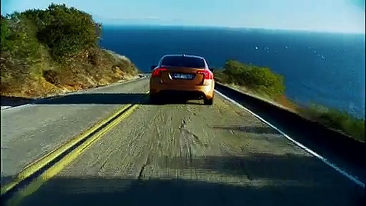 Volvo S60 Driving on highway - Video Dailymotion