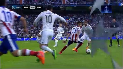 Tổng hợp những pha bỏ bóng đánh người trong trận derby Madrid