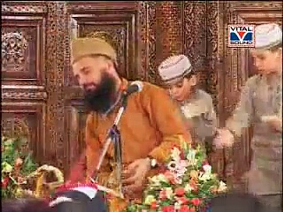 Mujhe Bhi MadaNi Bulla Mere Molla {Manajat}.flv - YouTube