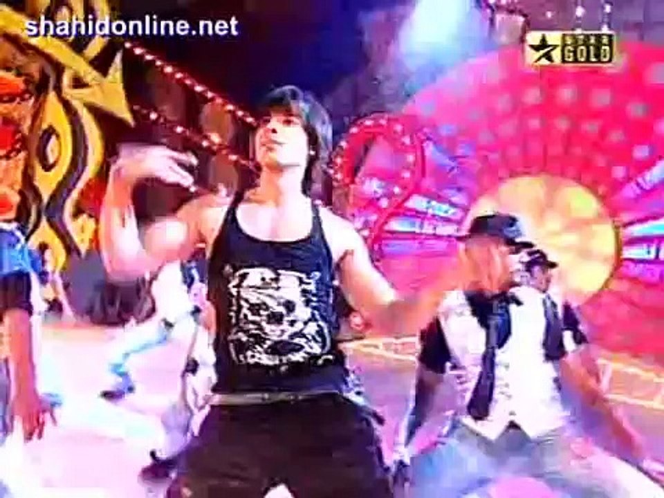 Shahid Kapoor at Sabse Favorite Kaun Awards 2008