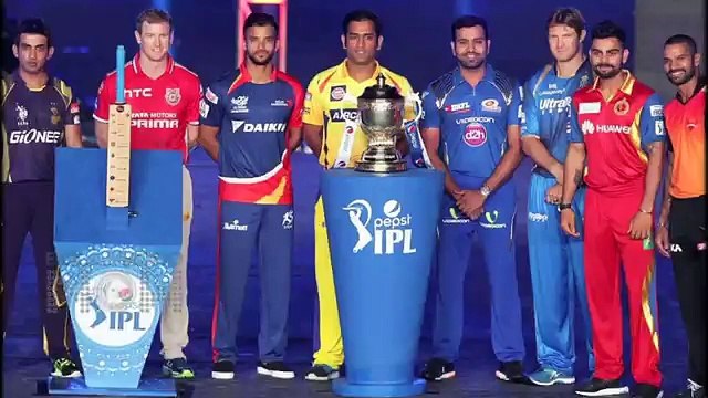 Virat Kohli Blushes On Anushka Sharma Performance - IPL 2015 Opening Ceremony