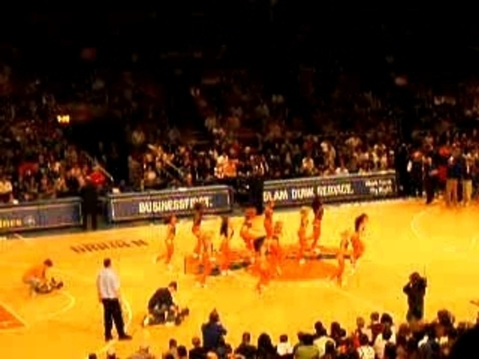 Match N.Y.knicks PomPomGirls
