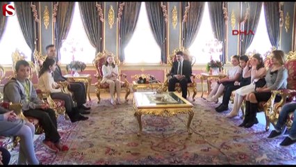 Vali şahin koltuğunu devretmedi