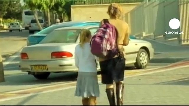 Israeli ultra-Orthodox Jews 'harass' 8-year-old girl over dress