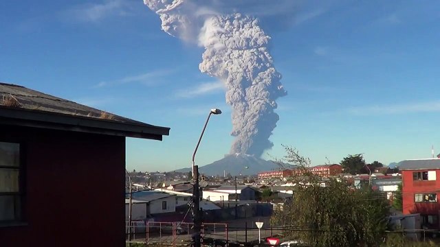Chili : impressionnante éruption du volcan Calbuco