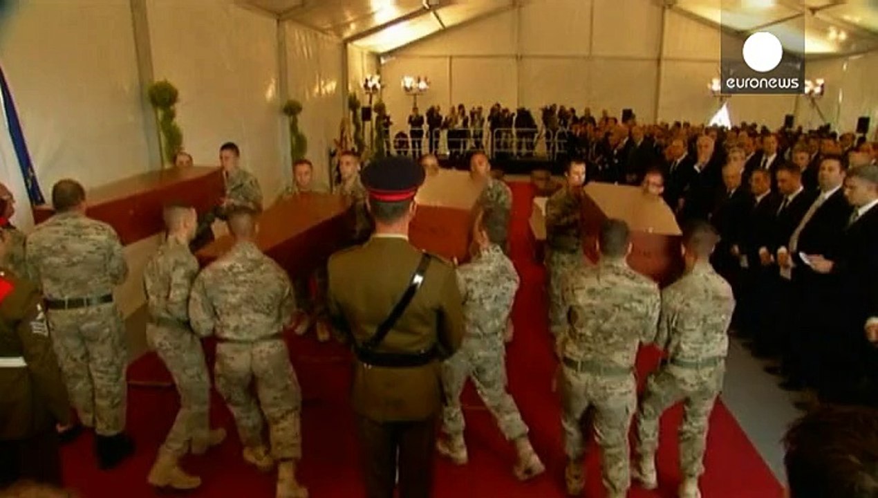 Begräbniszeremonie für 24 Flüchtlinge nach Bootsunglück