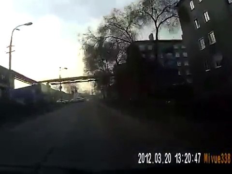 Авария в Киселёвске: после столкновения Toyota Corolla с мотоциклом людей отбросило почти на 50 метров