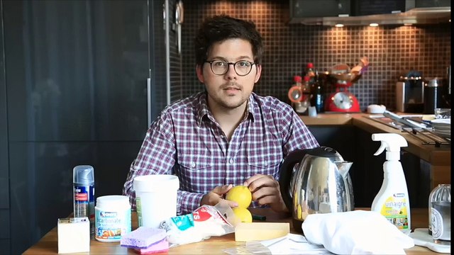 DIY : 3 astuces pour nettoyer et faire briller sa cuisine équipée