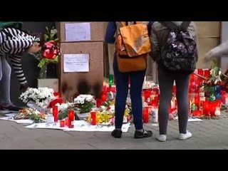 Los alumnos del instituto Joan Fuster de Barcelona han vuelto esta mañana al centro