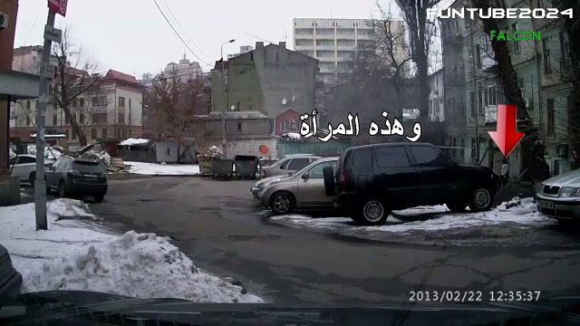 !!! طرائف من العالم - امرأة تنجو من الموت وتكمل ماشية وكأن شيئا لم يحدث