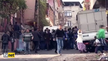 Polise taşlı saldırı sonrası ortalık karıştı