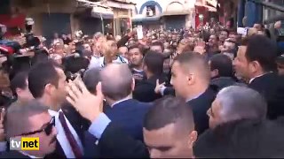 Cezayirli gençlerden Erdoğan’a yoğun ilgi