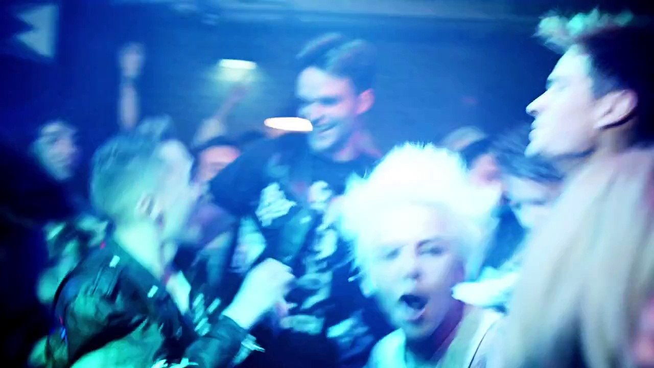 G-DRAGON - 삐딱하게 (CROOKED) M/V