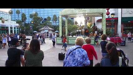 Flashmob Wedding Proposal / Downtown Disney