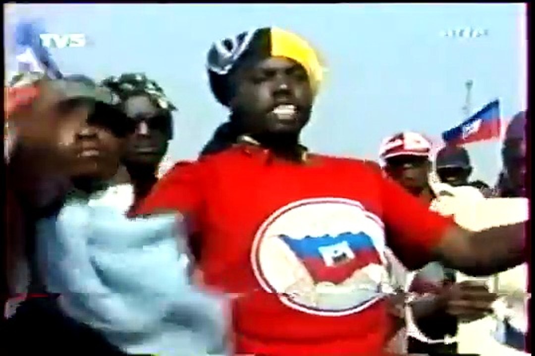 GADE Wilmé chef gang cité soleil haiti manifeste pour le retour de Jean-Bertrand Aristide