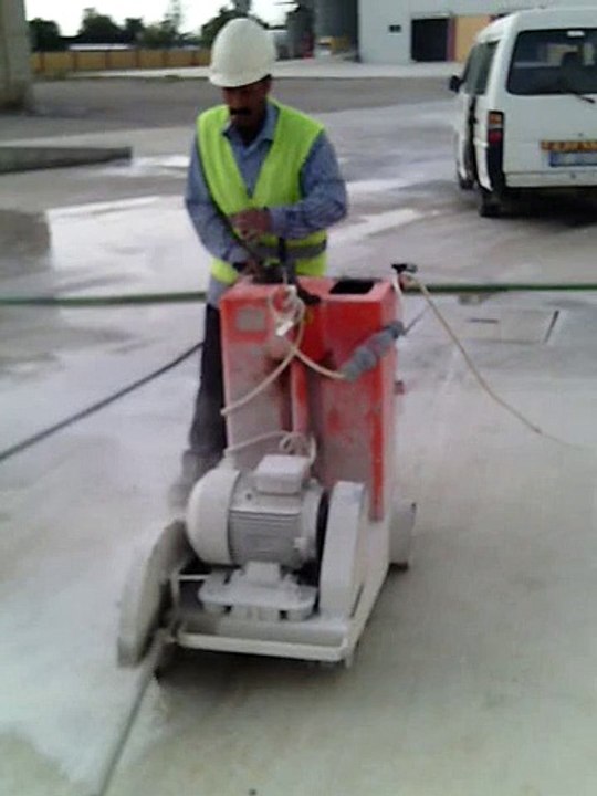 beton kesme beton delme beton kırma ve kilitli beton parke taş işi  www.denizkarot.com