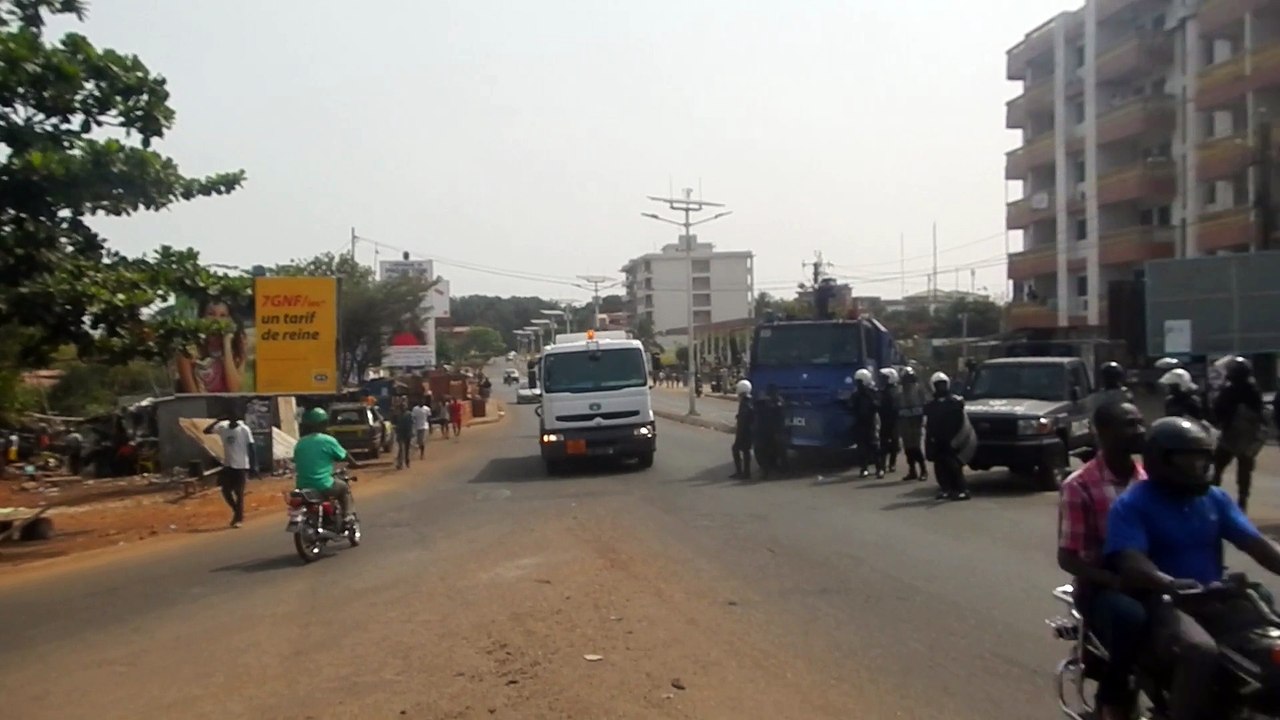 MARCHE DE L'OPPOSITION