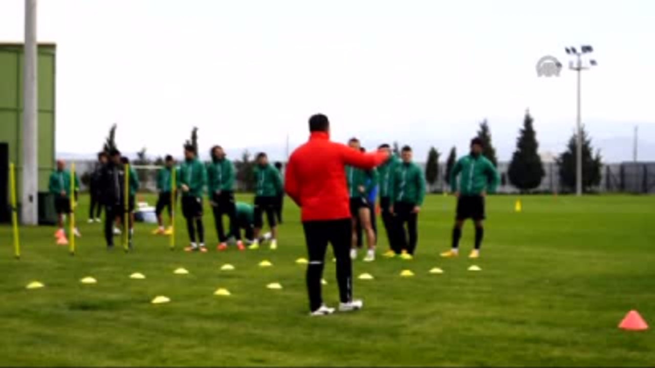 Akhisar Belediyespor Teknik Direktörü Carlos