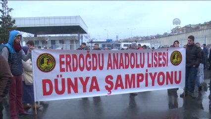 Dünya Şampiyonuna Coşkulu Karşılama