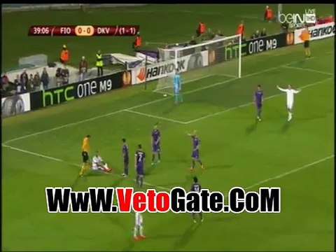 طرد لاعب دينامو كييف فى مباراه فيورنتينا بسبب التمثيل