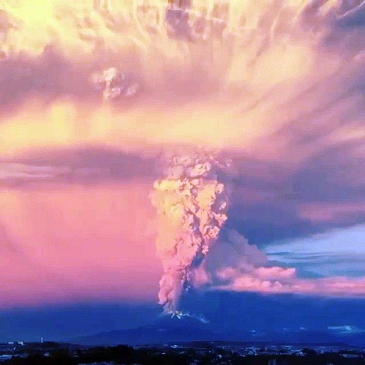 Dramatic Volcano Eruption in Chile ! - Извержение Вулкана в Чили !
