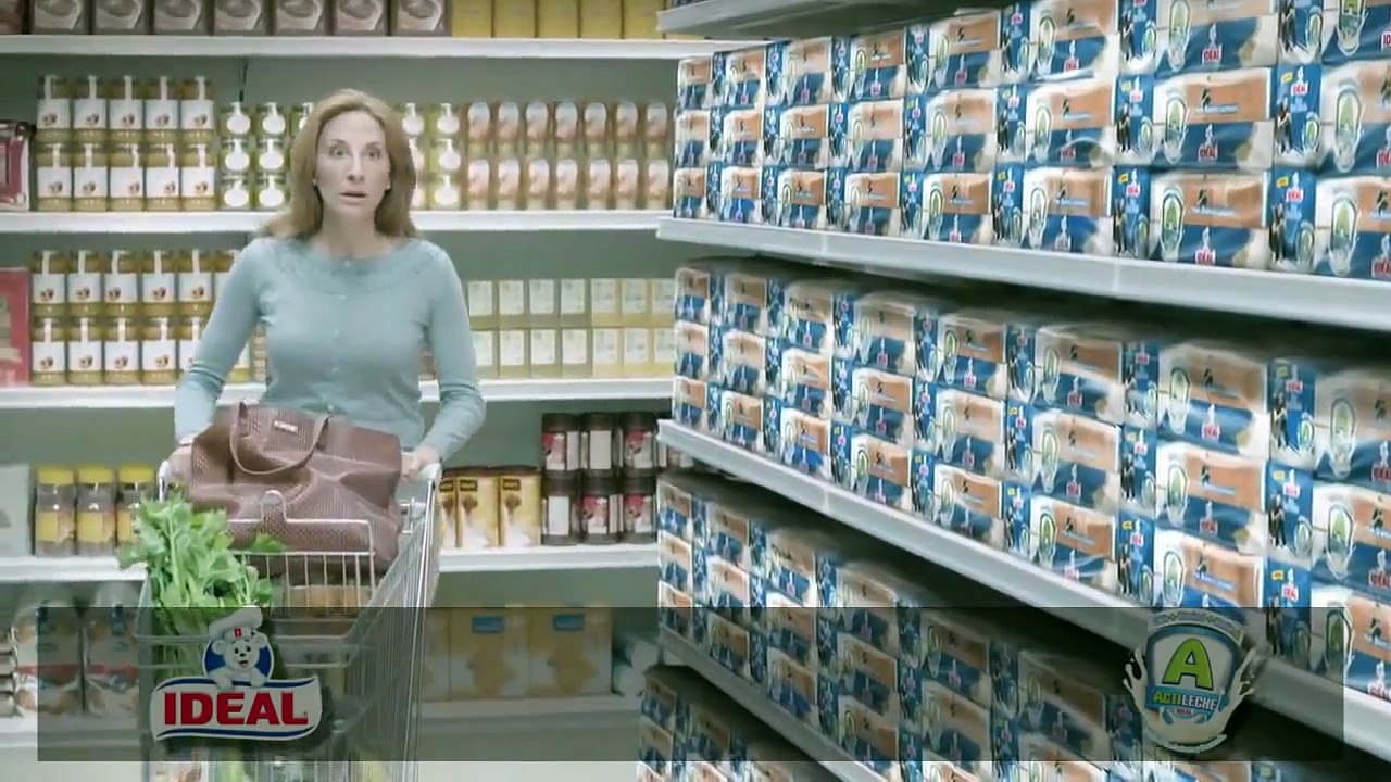 Pub drôle Messi vs Ronaldo vostfr Publicité fun Rguilanfr