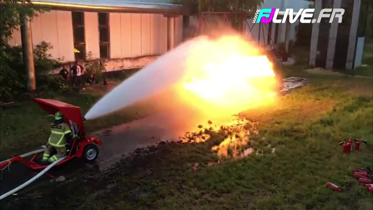 Lance Pompier VS Lance Flamme