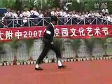 中学生模仿杰克逊China junior student imitates Michael Jackson