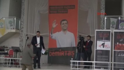 Descargar video: Rize - Hdp'li Altınörs: Kalıcı Barış İçin Hdp Barajı Yıkıp Meclise Girmeli