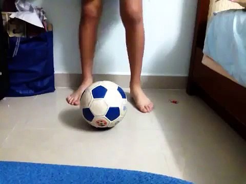 Elastico (Flip Flap) Tutorial Soccer Skills