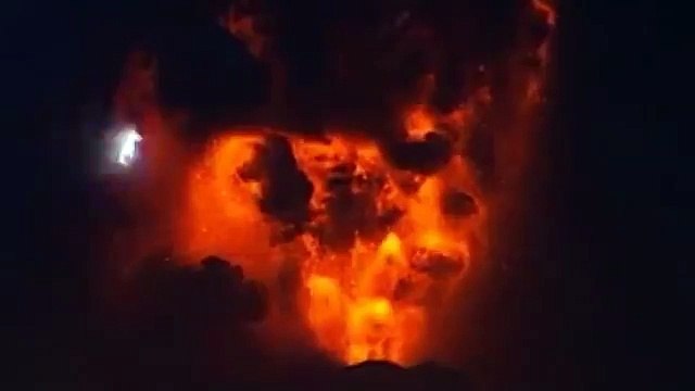 Cile - improvvisa eruzione del vulcano Calbuco, allerta rossa