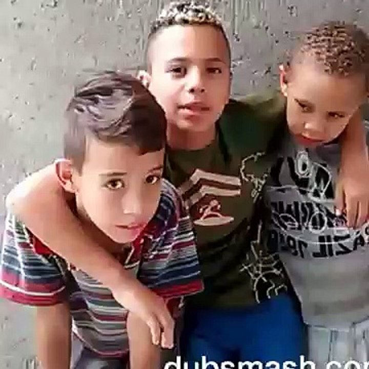 Dubsmash Buttom Minions