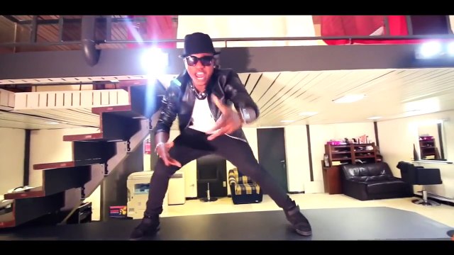 VYLAIIN SONIK TOUKOU TOUKOU CLIP OFFICIEL AFRICAN TECHNO ZIK