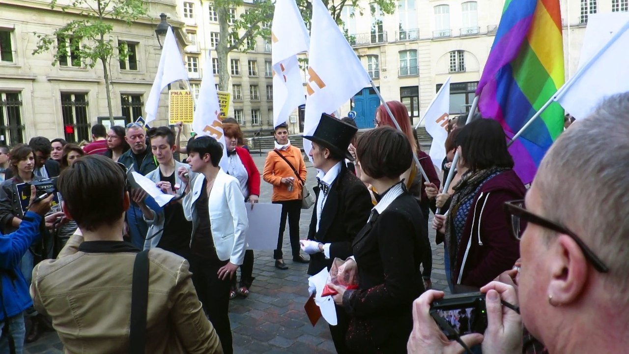 Rassemblement magique, Place Baudoyer (Paris, 4e) 23 avril 2015