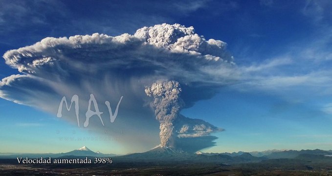 Timelapse Eruption du Volcan Chilien Calbuco en 4K