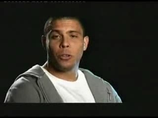 Zidane & Ronaldo contre la pauvreté