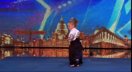 Jesse Jane McParland, jeune fille pro des arts martiaux