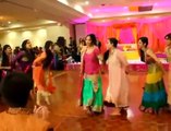 Mere Haathon Mein Nau Nau Chudiyan Hai Mehndi Dance on wedding dance