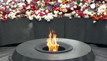 Genocidio armeno: a Yerevan l'omaggio di Hollande e Putin alle vittime