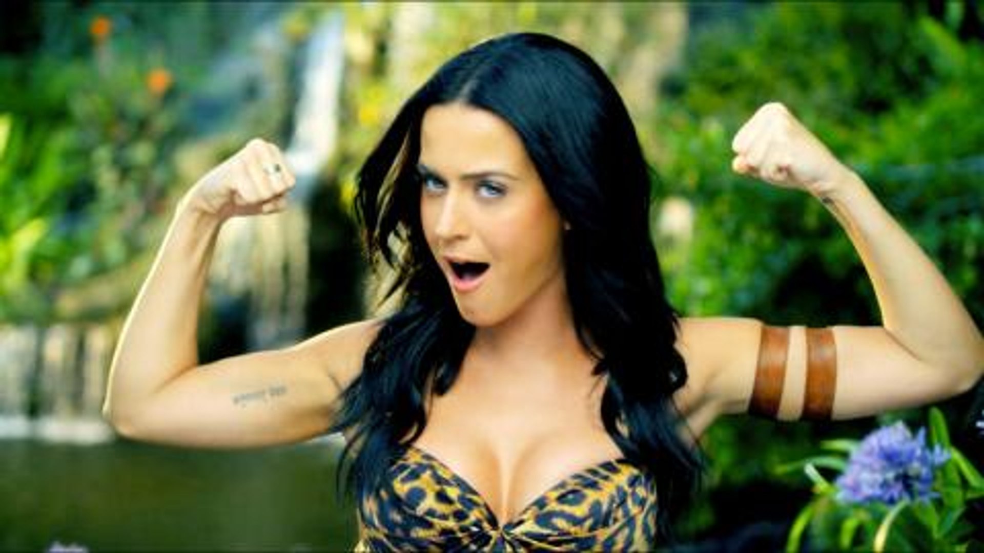 ⁣Katy Perry Biography (UPDATE)