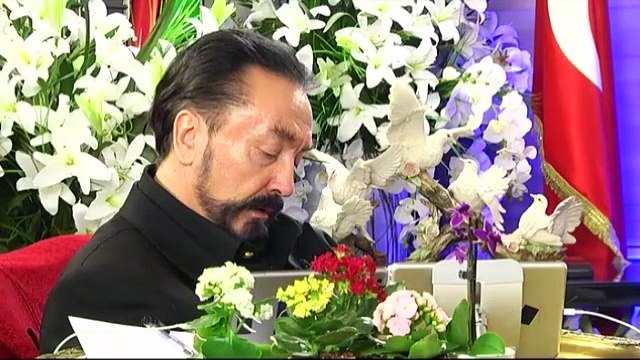 Adnan Oktar explique les versets qui font référence au Mahdi dans le récit de Zoul-Karnayn 1